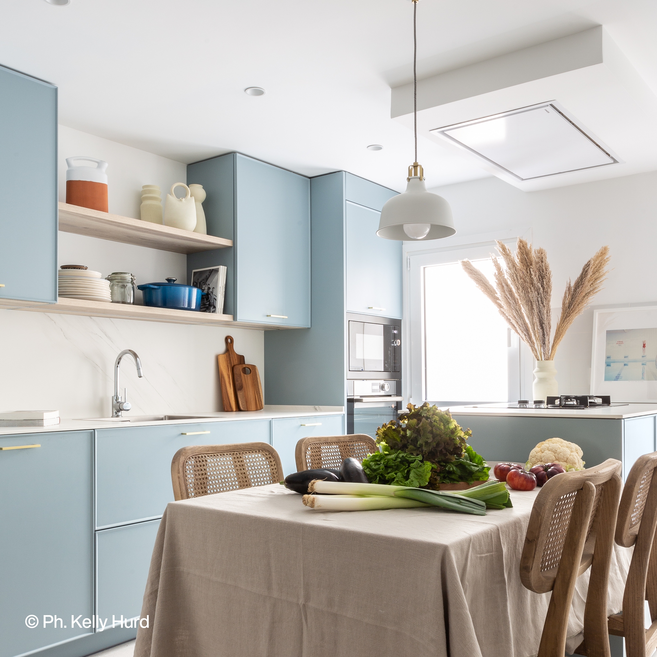 Sigue leyendo Comodidad y funcionalidad en este proyecto de cocina de Madrid